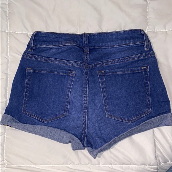 Jean shorts - Picture 2 of 3